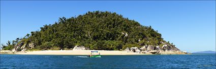 Boating - Hudson Island - QLD (PBH4 00 14721)